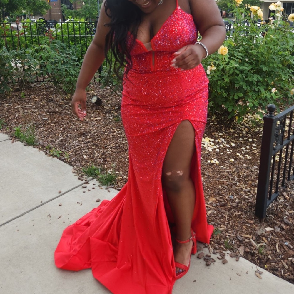 Elegant/formal Prom dress - Picture 5 of 6